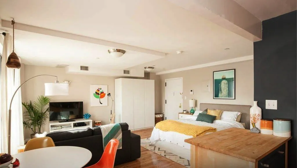 Studio Apartment