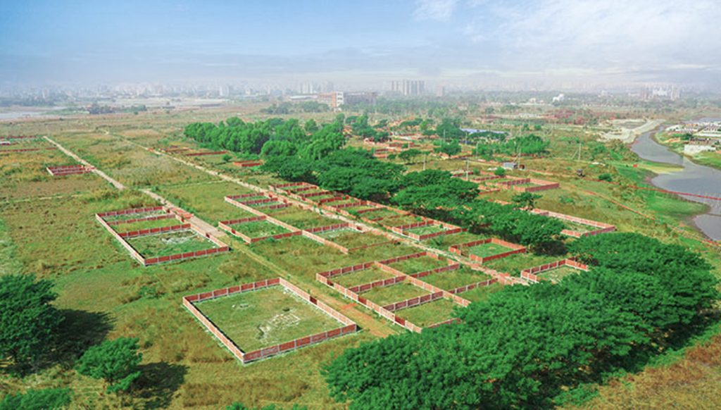 Plot in Dhaka